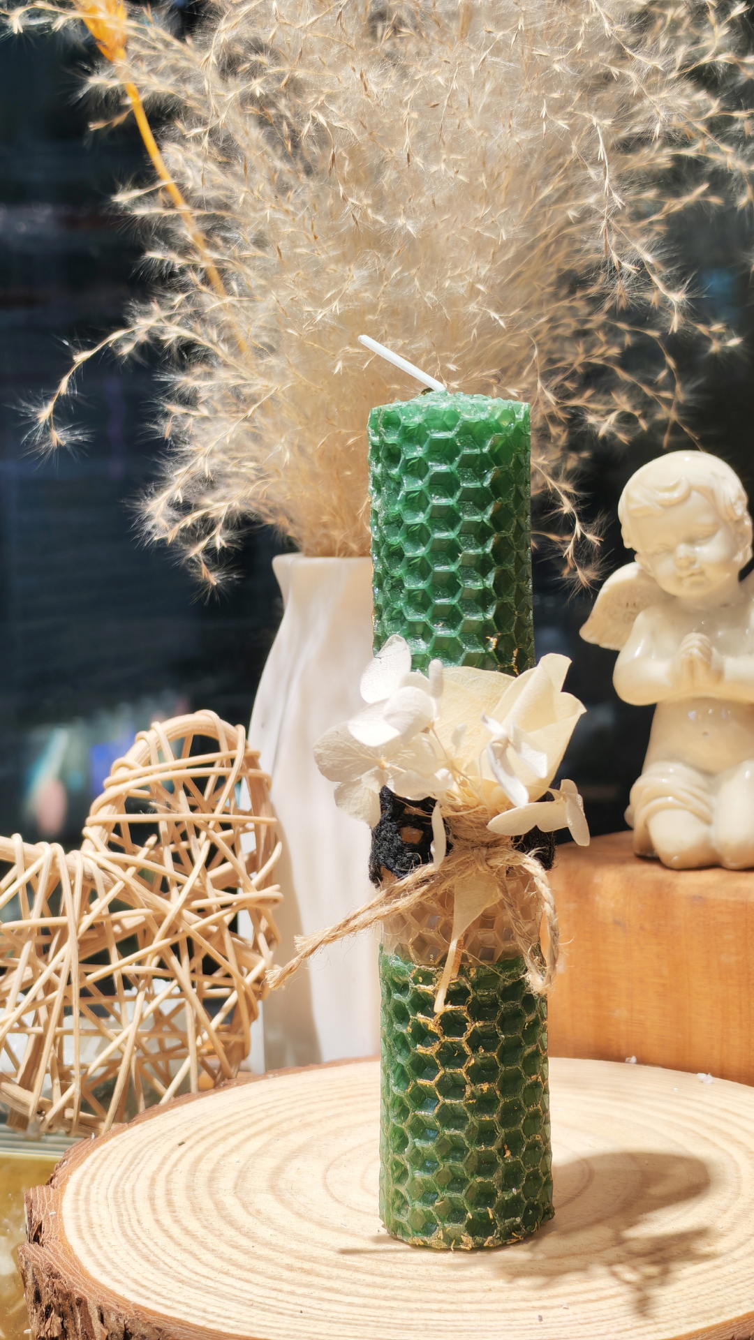Understanding Me Beeswax Candle